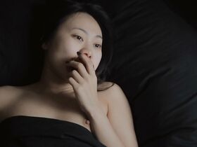 Ян Гэ голая – Голышом (2018) #27