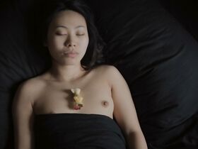 Ян Гэ голая – Голышом (2018) #28