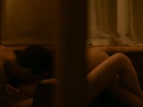 Ян Гэ голая – Голышом (2018) #29