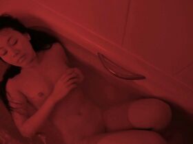 Ян Гэ голая – Голышом (2018) #35