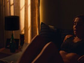 Тейлор Мисяк голая – Дэйв s01e03 (2020) #3