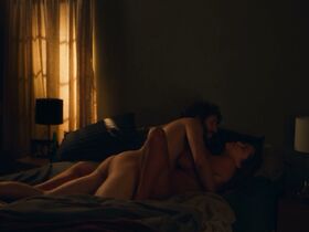 Тейлор Мисяк голая – Дэйв s01e03 (2020) #6