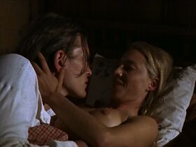 Юлия Хайнце голая – Аполлония (2005) #5