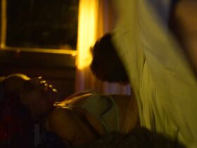 Зои Кравиц голая – Меломанка s01e01, e06, e09 (2020) #7