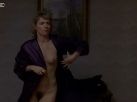 Жюли-Анна Рот голая – Живые и мертвые s01e06 (2009) #13
