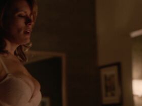 Эмили Суоллоу секси – Как избежать наказания за убийство s02e15 (2016) #3