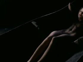 Катариина Унт голая – Сомнамбула (2003) #12