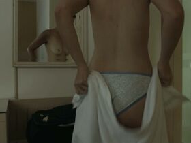 Сарит Ларри голая – Воспитательница (2014) #15