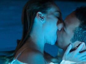 Эстер Экспосито секси – Элита s03e06 (2020) #9