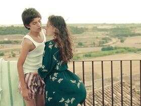 Мария Морера Коломер секси – Жизнь без Сары Амат (2019) #10