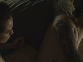 Лиза ван Дам-Бейтс голая – Marla Mae (2018) #3