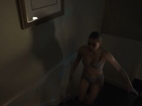 Лили Рейнхарт секси, Камила Мендес секси – Ривердэйл s04e14 (2020) #5