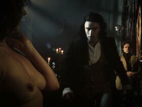 Джоя Фитч голая, Дженни Жак голая, Эми Мэнсон голая – Отчаянные романтики s01e01-02 (2009) #2