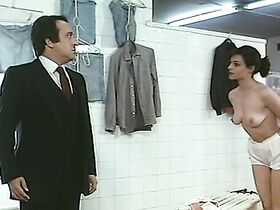 Асусена Эрнандес голая – Соблазнитель в маске (1980) #4