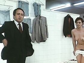 Асусена Эрнандес голая – Соблазнитель в маске (1980) #9