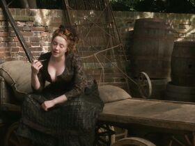 Ребекка Дейвис голая, Эми Мэнсон голая – Отчаянные романтики s01e05 (2009) #19