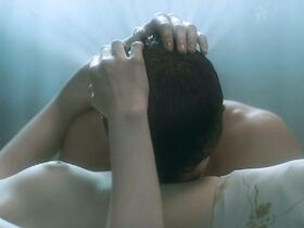 Татьяна Пешкова голая – Контакт (2005) #5