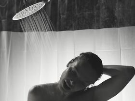 Ванесса Александр секси – Ультрафиолет s02e07 (2019) #4