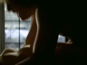 Белинда Бауэр голая, Хелен Керри голая – Зима приносит смерть (1977) #4