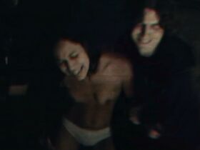 Мария Антониета Хидальго секси, Рейна Асуахе голая – Озёрный вампир (2018) #4