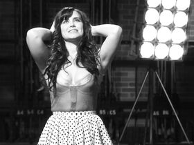 Саския Бурмайстер голая – Черно-белый секс (2012) #4