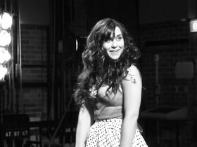 Саския Бурмайстер голая – Черно-белый секс (2012) #8