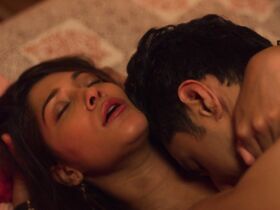 Ануджа Джоши секси – Привет, Мини s02e06 (2021) #6