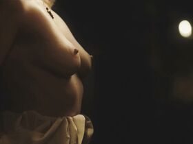 Людивин Санье голая – Новый Папа s01e03-04 (2020) #7