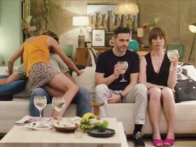 Макарена Гомес секси, Лорена Лопез секси – Instant Love (2019) #5