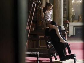 Фиби Дайневор голая – Бриджертоны s01e06 (2020) #11