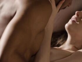 Фиби Дайневор голая – Бриджертоны s01e06 (2020) #3