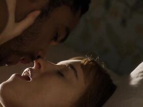 Фиби Дайневор голая – Бриджертоны s01e06 (2020) #4