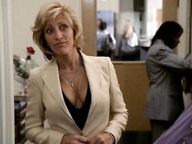 Иди Фалько голая – Клан Сопрано s05e06 (2004) #1