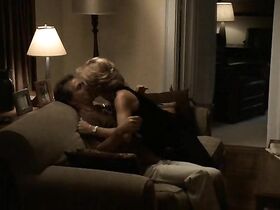 Иди Фалько голая – Клан Сопрано s05e06 (2004) #17