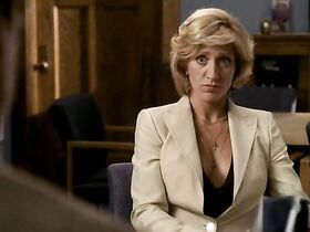 Иди Фалько голая – Клан Сопрано s05e06 (2004) #2