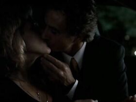 Иди Фалько голая – Клан Сопрано s05e06 (2004) #3