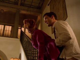 Пэтти ЛюПон секси – Голливуд s01e02 (2020) #2