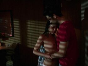 Роза Салазар голая – Новый вишнёвый вкус s01e04 (2021) #16