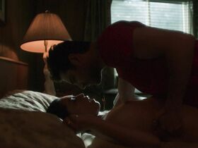 Роза Салазар голая – Новый вишнёвый вкус s01e04 (2021) #19