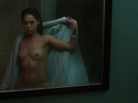 Роза Салазар голая – Новый вишнёвый вкус s01e04 (2021) #6