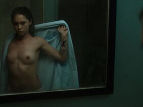 Роза Салазар голая – Новый вишнёвый вкус s01e04 (2021)