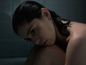 Роза Салазар голая – Новый вишнёвый вкус s01e01 (2021) #1