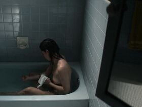 Роза Салазар голая – Новый вишнёвый вкус s01e01 (2021)