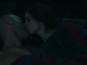 Джанет Монтгомери секси – Романовы s01e02 (2018)