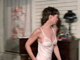 Джейми Ли Кёртис голая – Любовные письма (1983) #13