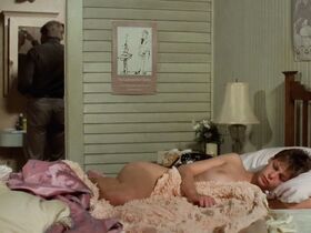 Джейми Ли Кёртис голая – Любовные письма (1983) #20