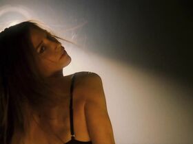 Сиенна Гиллори секси – Большой взрыв (2010) #4