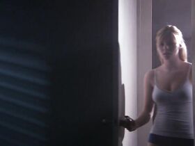 Элиша Катберт секси, Иди Фалько голая – Душа тишины (2005) #26