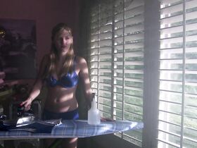 Элиша Катберт секси, Иди Фалько голая – Душа тишины (2005) #7