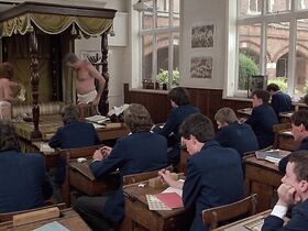 Патриция Куинн голая – Смысл жизни по Монти Пайтону (1983) #5